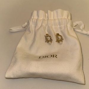 Dior Earrings💎